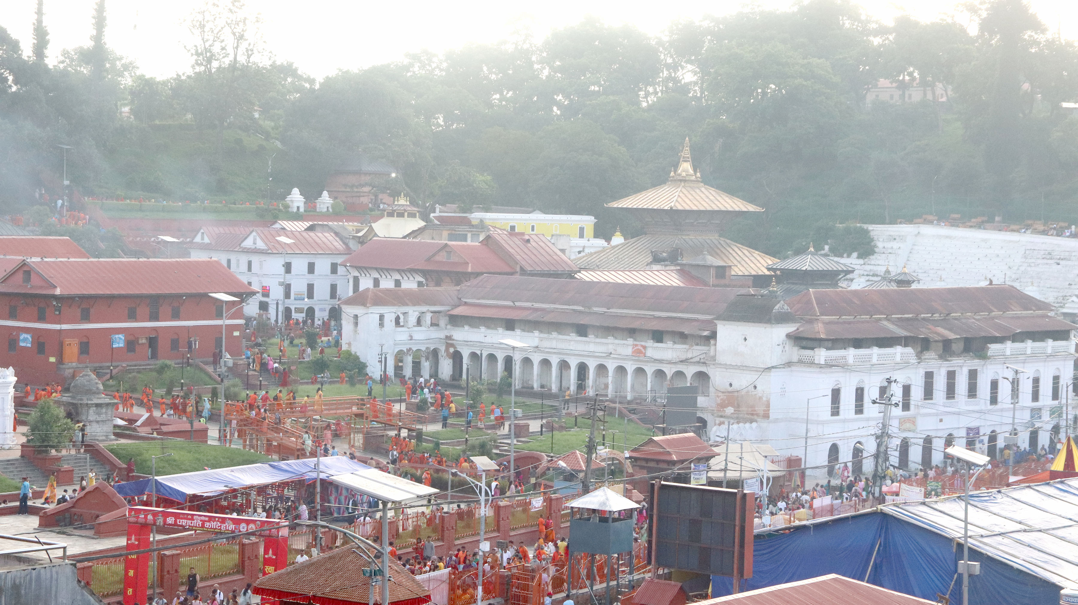 आज साउनको तेस्रो सोमबार, पशुपतिनाथ लगायत देशभरका शिवालयमा भक्तजनको घुइँचो