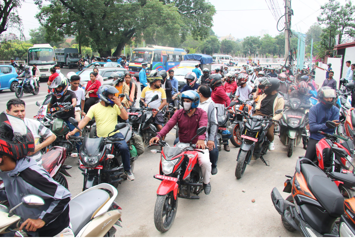 पेट्रोलको पर्खाइ