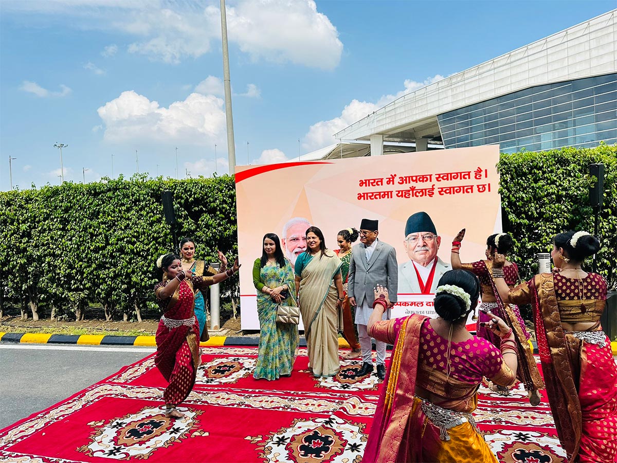 pm-prachanda-at-india-new-delhi1685528649.jpg