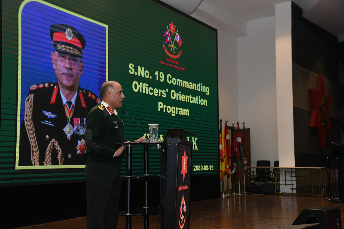 किन आक्रोशित भए प्रधानसेनापति शर्मा ?