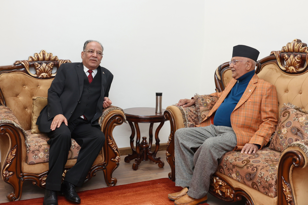 prachanda-oli-meeting-1701165865.jpg