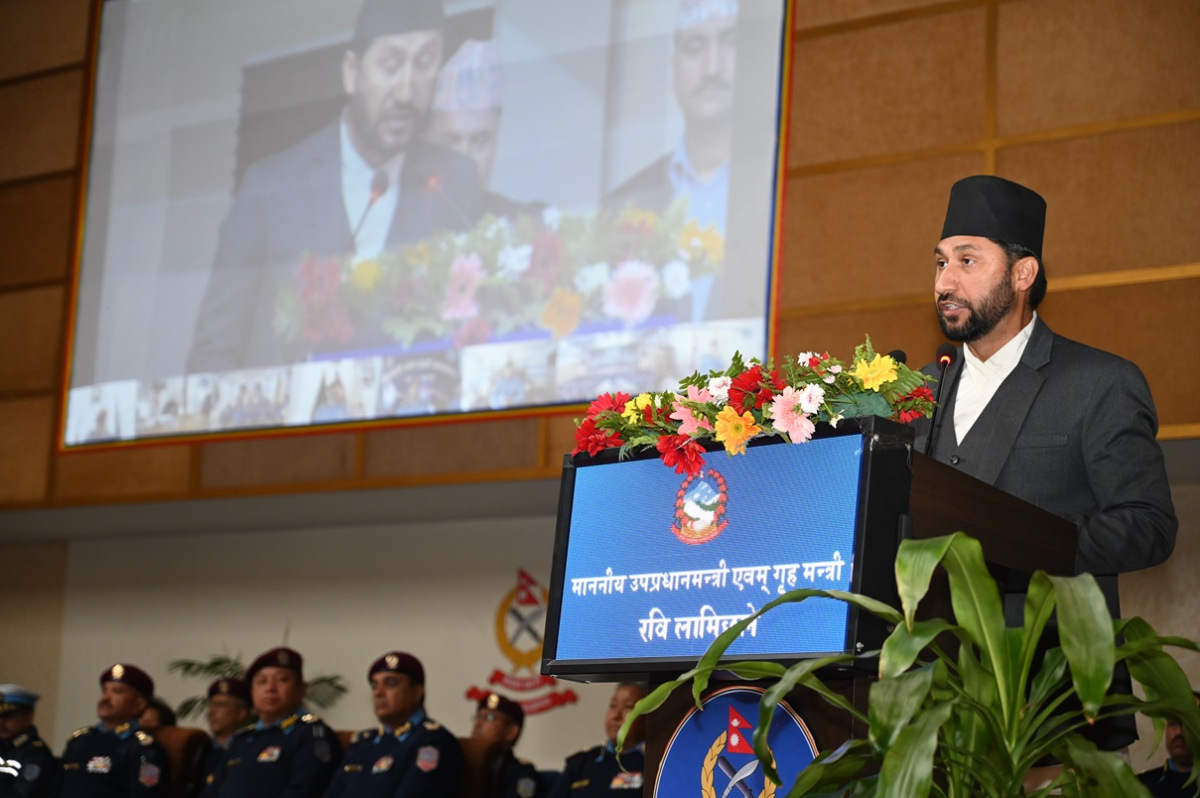 प्रहरीलाई गृहमन्त्रीको निर्देशन— अभियुक्तको अनुहार र पार्टी होइन, प्रमाण हेर्नुहोस्