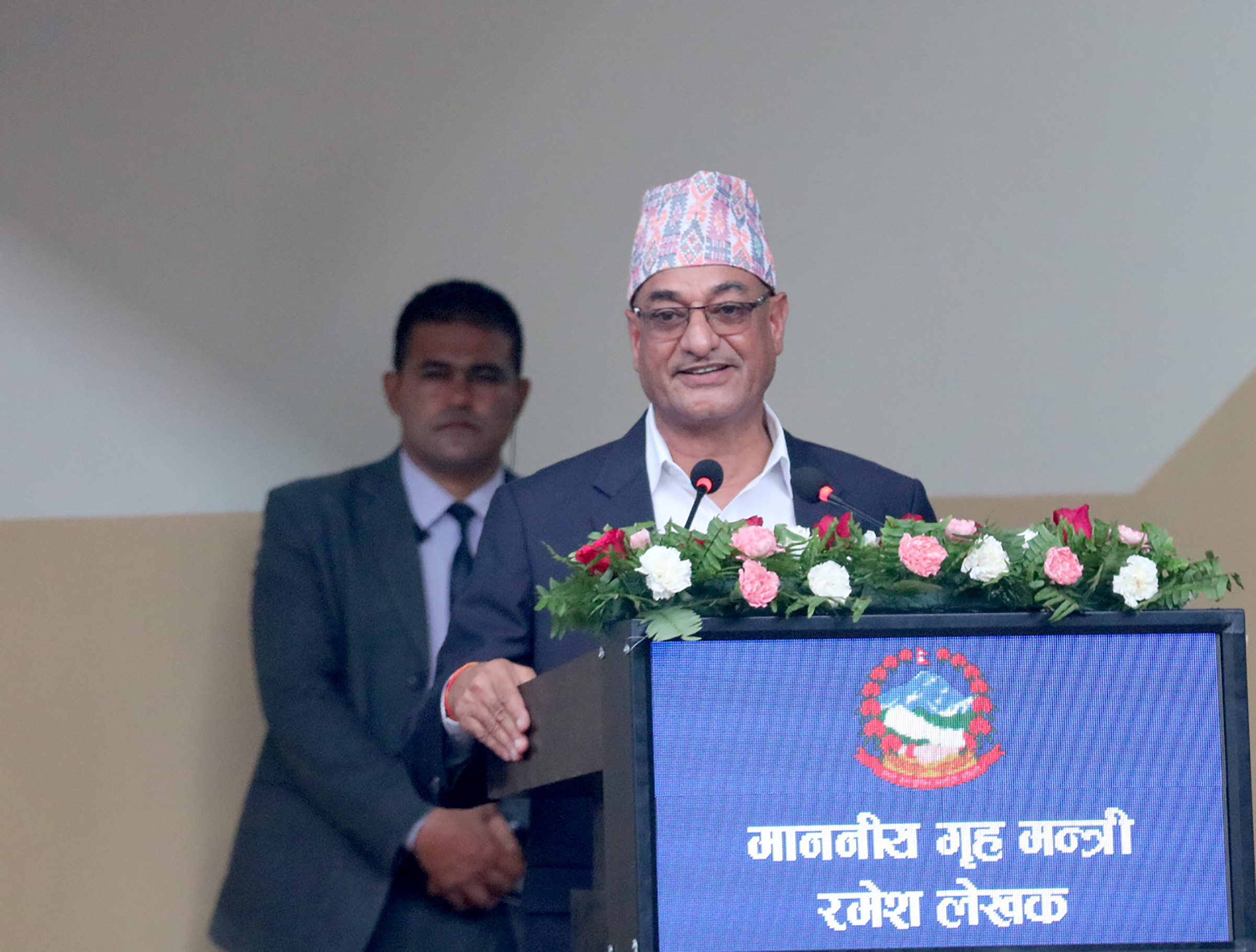 जनताको मुद्दा बोक्न प्रहरीलाई गृहमन्त्रीको निर्देशन