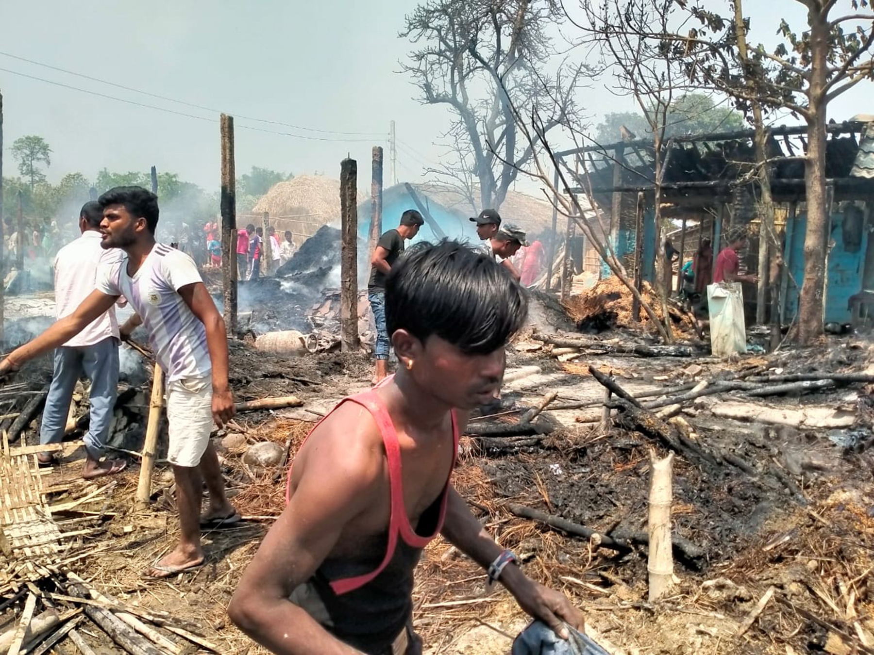 सर्लाहीमा आगलागी, ११ घर जलेर नष्ट