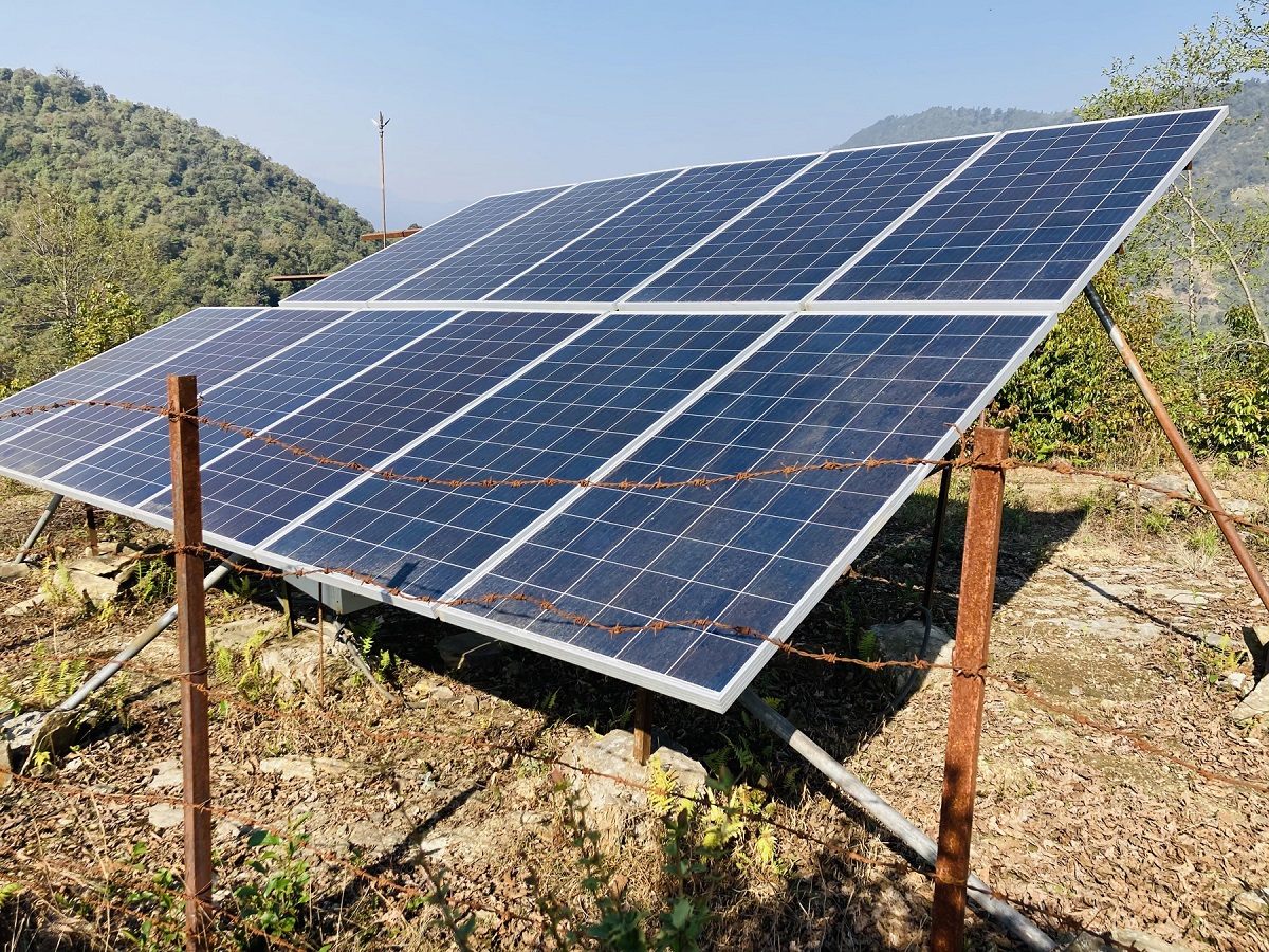 १० मेगावाटको सौर्य ऊर्जा निर्माण अन्तिम चरणमा