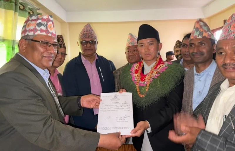 suhang_nembang_manonayan_darta-1712405364.jpg
