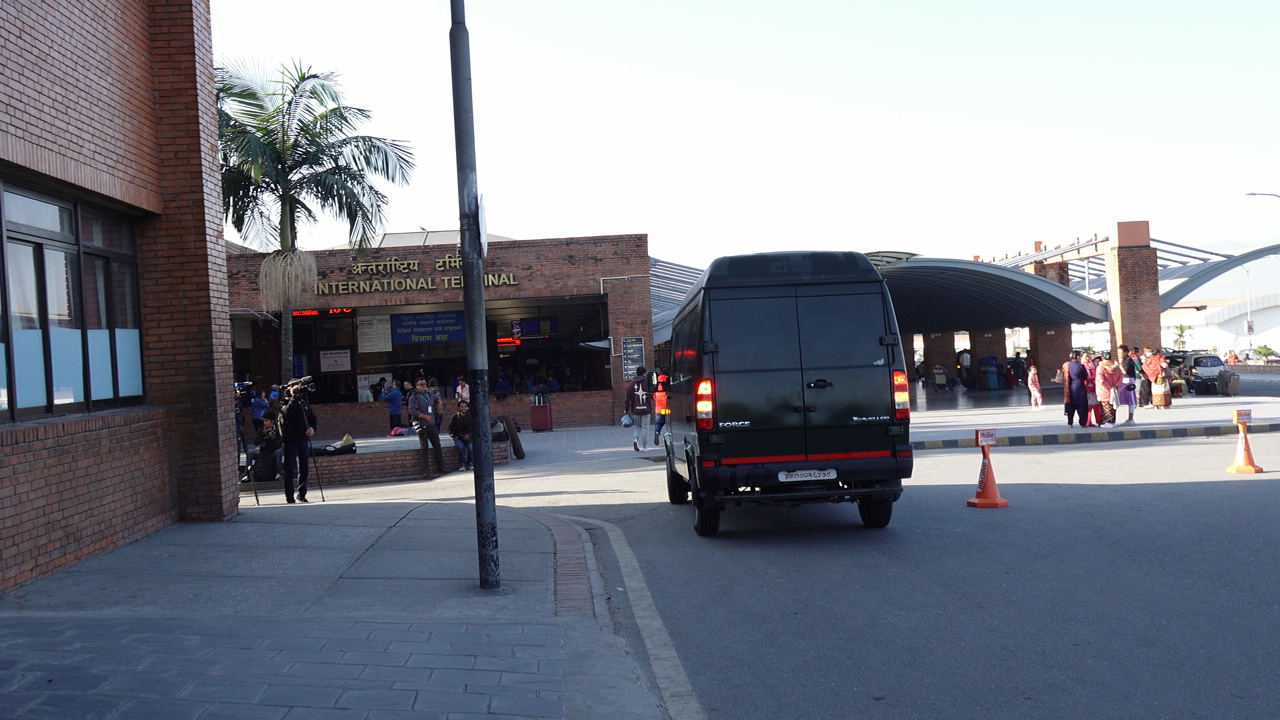 ५ लाख डेनिस क्रोनसहित दुई पाकिस्तानी विमानस्थलबाट पक्राउ, दुबईबाट आएका थिए नेपाल