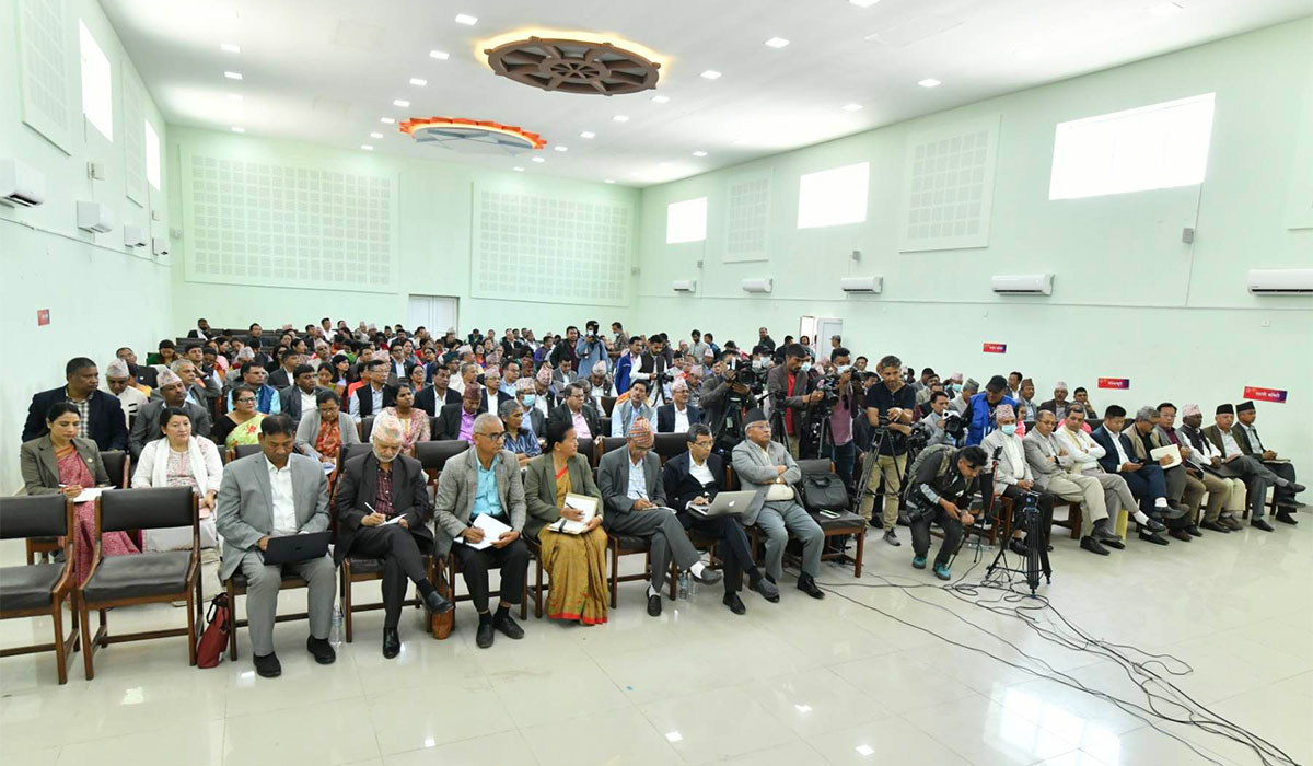 सङ्घीयताबारे केन्द्रीय कमिटी बैठकमा छलफल नै भएको छैन : एमाले 